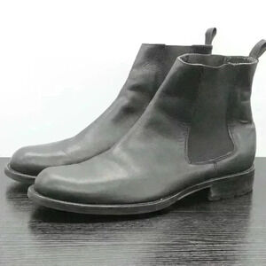 Banana Republic Men's Black Leather Chelsea Chukka